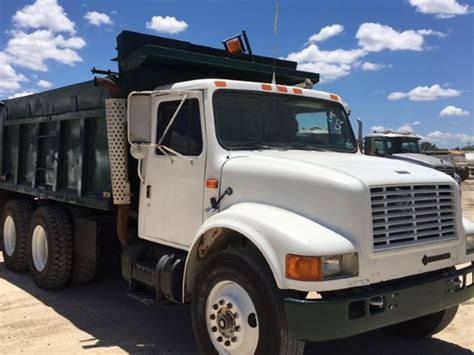 1990 International 4900 Lot 65 Big Trucks Trailers Construction