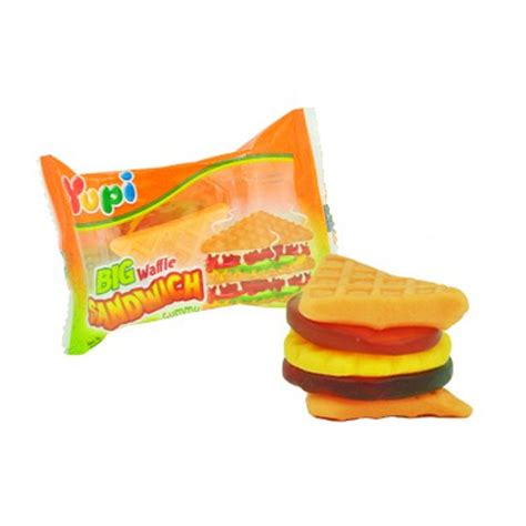 Yupi Big Waffle Sandwich Gummy 28gm Markas Si Kecil