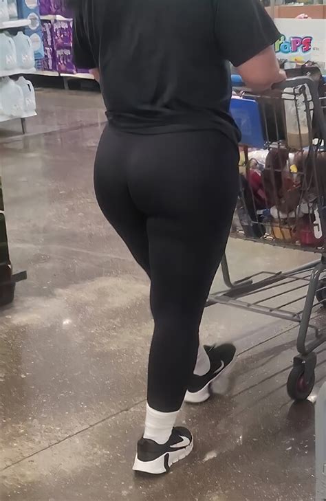 Latina Mami W BIG Fatty Spandex Leggings Yoga Pants Forum