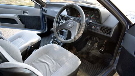 Renault Fuego Interior