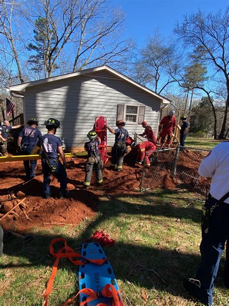 Worker Rescued After Becoming Trapped In Trench In Woodstock Woodstock Ga Patch