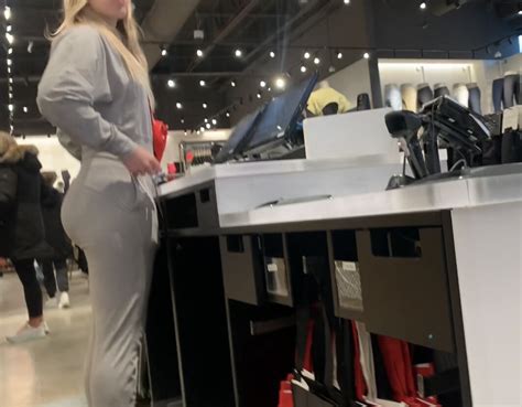 Blonde Pawg Spandex Leggings Yoga Pants Forum