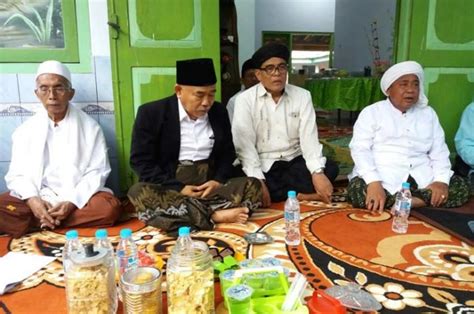 Dihadiri Menantu RKH As Ad Syamsul Arifin Ratusan Warga Situbondo