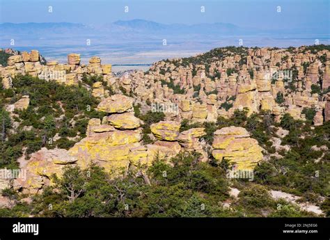 Hoodoos And Massive Boulders At Chiricahua National Monument Stock