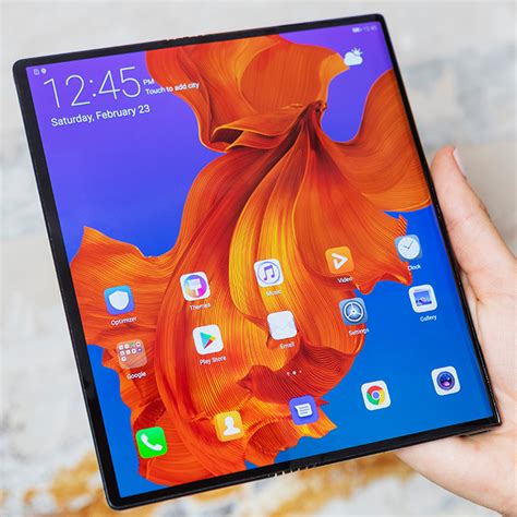 Whats The Deal With Huaweis Worlds Fastest G Foldable Phone Buro