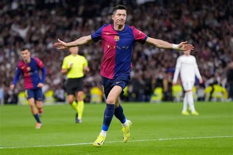 Lewandowski z dwoma bramkami w El Clasico Real rozbity przez Barcelonę