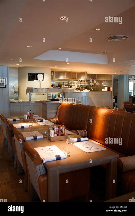 The Boat House Restaurant Stock Photo Alamy