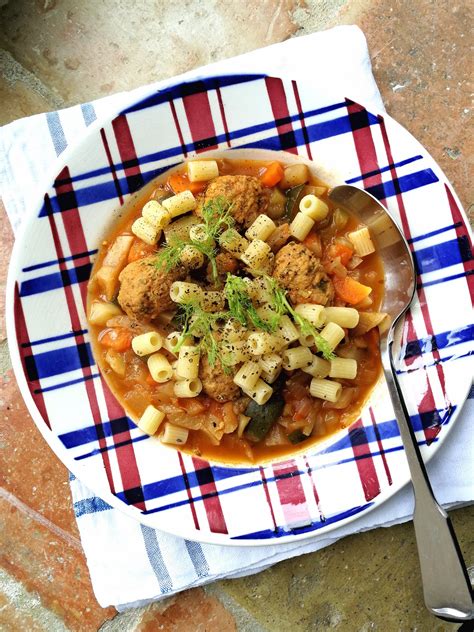 La cuisine d ici et d ISCA Bouillon de légumes boulettes de poulet et