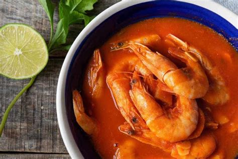 Cómo hacer caldo de camarón picosito y delicioso Receta fácil