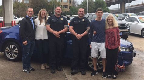 Austin Police Officer Goes Beyond Call Of Duty To Help Teen