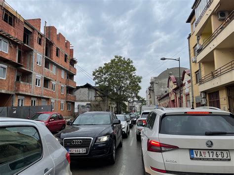 Radovi Na Raskrsnici Temerinske I Kisa Ke Stvaraju Se Velike Gu Ve Foto