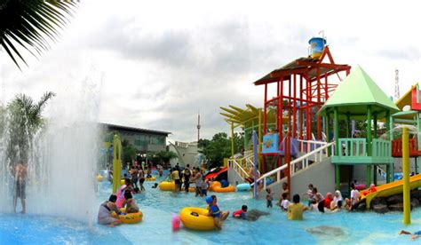 Water Blaster Graha Candi Golf Wahana Permainan Air