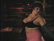 Naked Anneliese Groebl in Zwei Rebläuse auf dem Weg zur Loreley