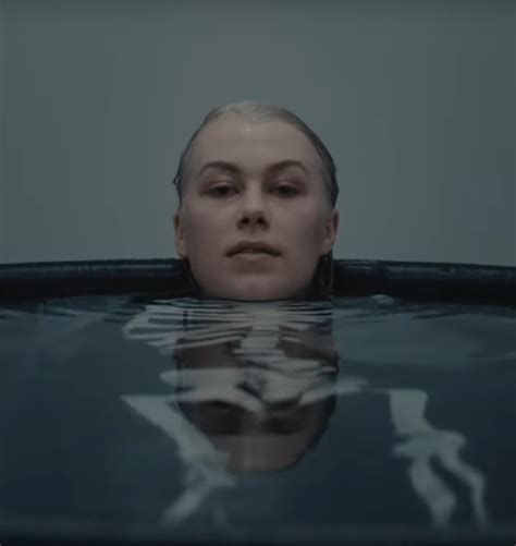 video: Phoebe Bridgers – I Know the End