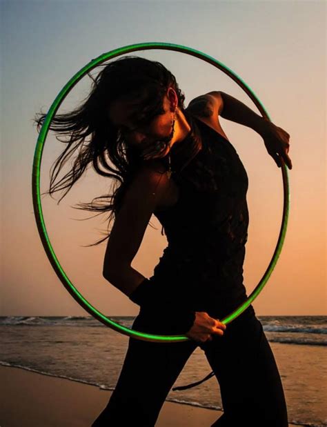 Love This Hula Hoop Hula Hoop Workout Hula Hoop Dance