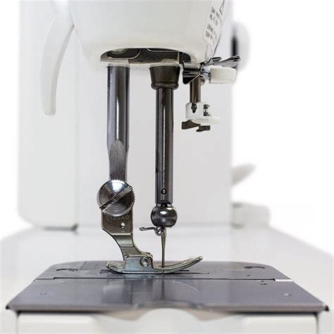 JUKI TL-2010Q Quilting and Piecing Sewing Machine | GoldStar Tool