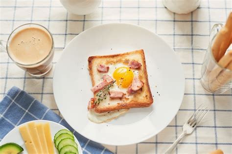 Premium Photo Homemade Delicious American Breakfast With Sunny Side