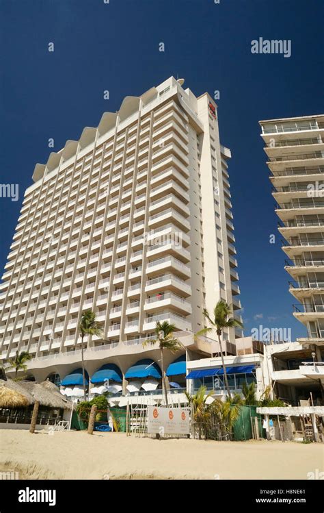 Krystal Beach Hotel, Acapulco, Mexico Stock Photo - Alamy