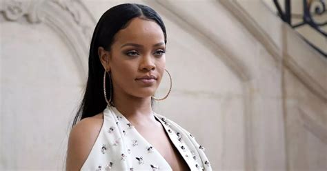 Rihanna And Ti Song Live Your Life Becomes New Yanny Or Laurel What