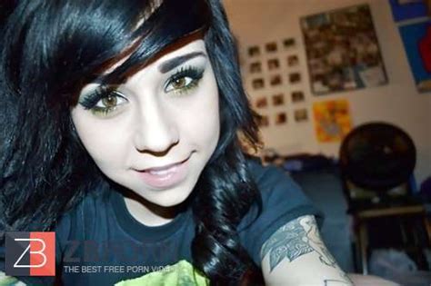 Nice Femmes Two ZB Porn