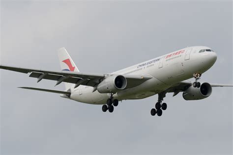 中国東方航空 Airbus A330-200 B-5902 成田国際空港 航空フォト | by panchiさん 撮影2024年05月23日