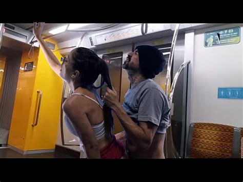 Chica Joven Siendo Manoseada Y Follada En El Transporte P Blico Tren Xvideos