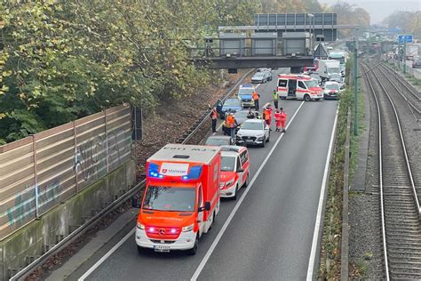 A40 in Essen Zwei Unfälle eine Verletzte lange Staus DerWesten de