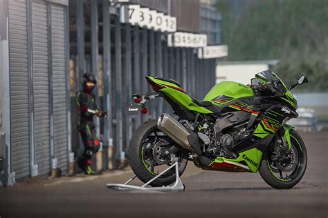 Kawasaki Ninja Zx R Se Agranda La Familia Exclusivo Motos