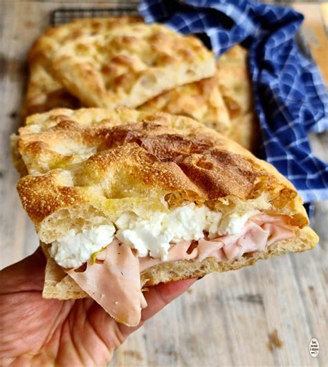 Focaccia Barese Senza Patate Con Impasto A Mano Ricetta Il