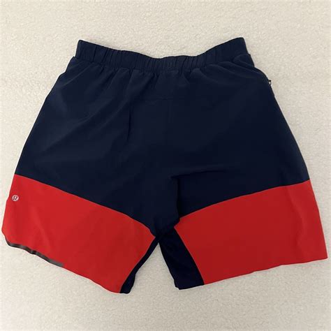 Lululemon Shorts Medium Mens Athletic Performance Gym Gem