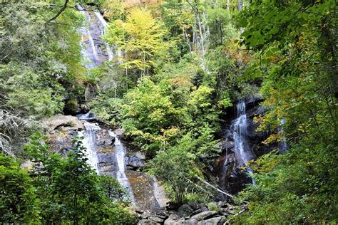 10 Romantic Things To Do In Helen Ga For Couples Cheerful Trails