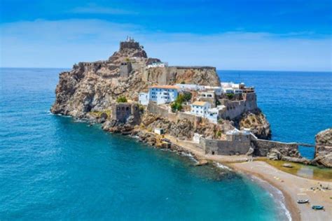 Les Plages Dal Hoceima Au Gré Des Vagues Imperceptibles