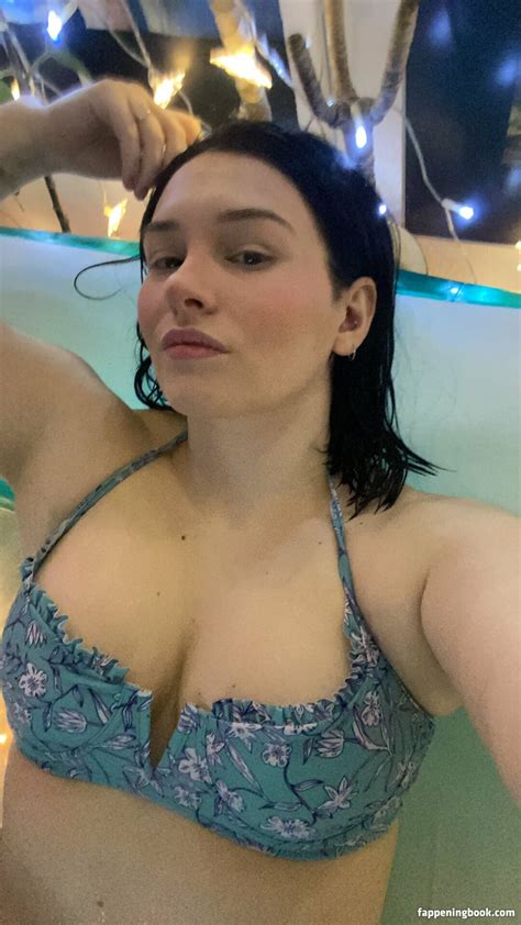 Carlasophie Carlasophiebtw Nude OnlyFans Leaks Fappening