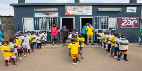 Projecto Vida Zap apoia escola de futebol no Cazenga Notícias de Angola