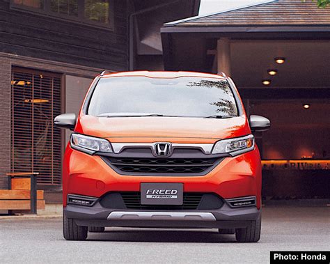 New Honda Freed Hybrid Crosstar Goes On Sale in Japan – 2019 Tokyo ...