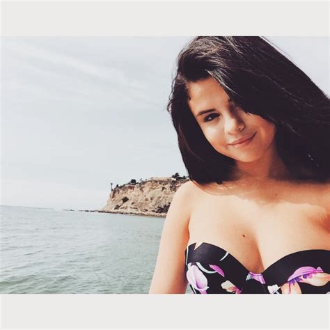 Selena Gomez Pudgy Face Bikini Of The Day DrunkenStepFather