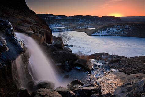 Ancient Lake Falls, Grant County, Washington - Northwest Waterfall Survey