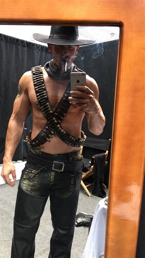 Alexis Superfan S Shirtless Male Celebs Steve Howey Looking Hot On His IG