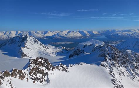 Scialpinismo In Norvegia The Lyngen Alps Guide Alpine La Pietra