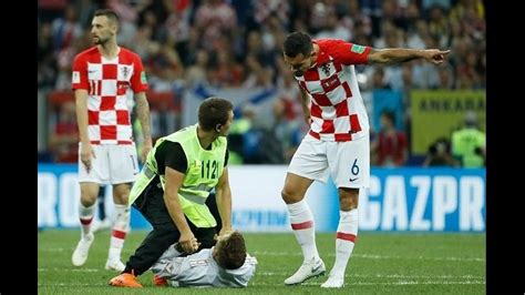 Mundial Rusia 2018 Pussy Riot se atribuye invasión de cancha en