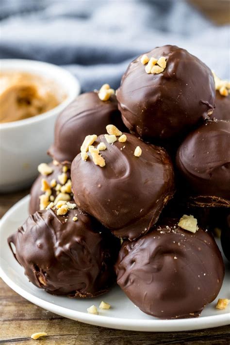 Easy 5 Ingredient Peanut Butter Balls