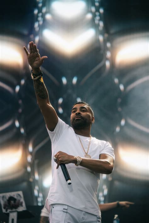 Ginuwine Falls Off Stage Heres What You Missed At Lovers And Friends