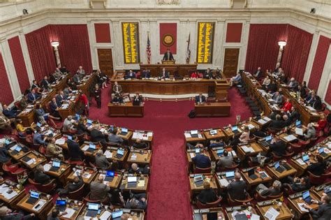 Wva House Passes Budget Bouncing It Back To Senate Woay Tv