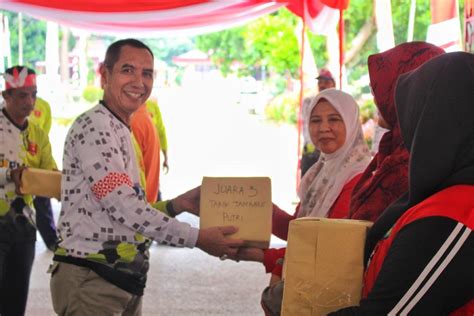 Pembagian Doorprize Dan Hadiah Pemenang Lomba Permainan Tradisonal Yang