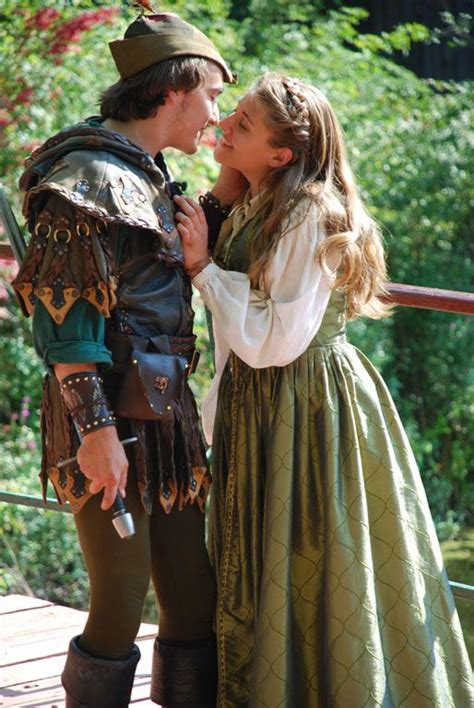 Robin Hood And Marion At Ny Ren Faire Nice Jerkin And Hooded Cowl Renaissance Fair Outfit