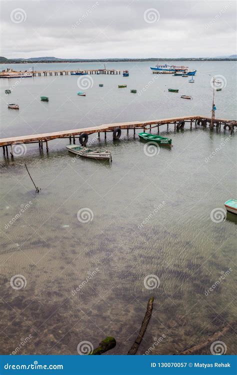 GIBARA CUBA 29 DE ENERO DE 2016 Barcos En Un Puerto En El Pueblo De