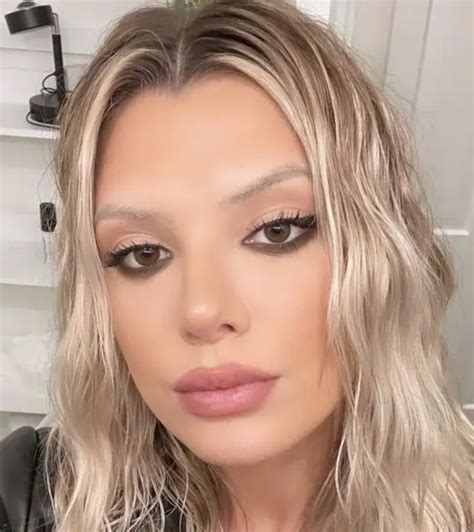 Alissa Violet Net Worth Wiki Facts Boyfriend Age And More