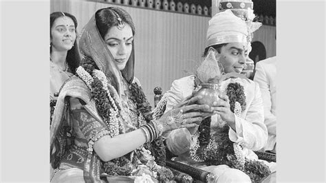 Mukesh Ambani Wedding मुकेश अंबानी के 66वें जन्मदिन पर देखें नीता से उनकी शादी की खूबसूरत