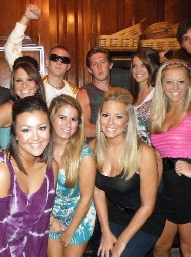 Wheres Waldouche Lo Rent Frat Edition Hot Chicks With Douchebags