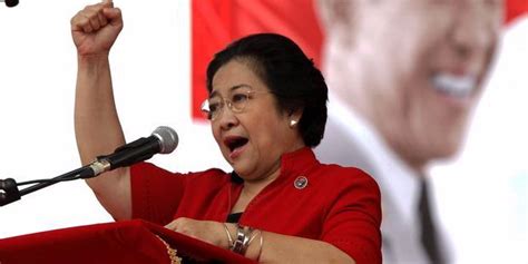 BIOGRAFI SINGKAT PRESIDEN MEGAWATI SOEKARNOPUTRI | Indahnya Berbagi Inspirasi